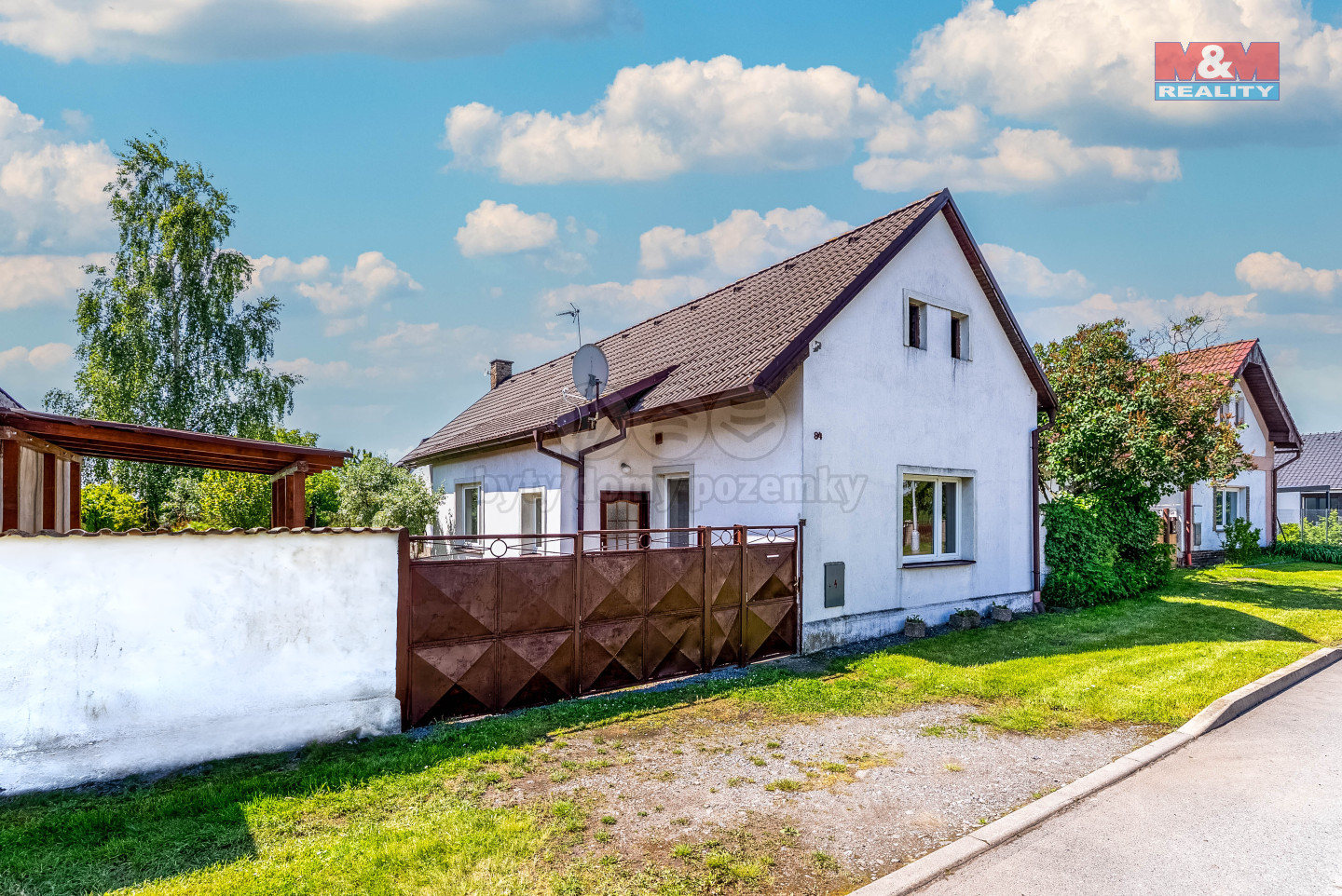 dům