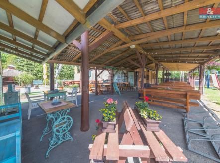exteriér9.jpg | Prodej - restaurace, 120 m²