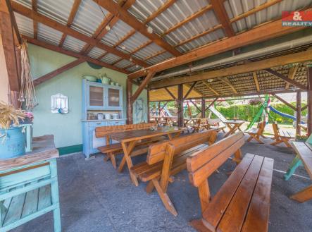 exteriér2.jpg | Prodej - restaurace, 120 m²