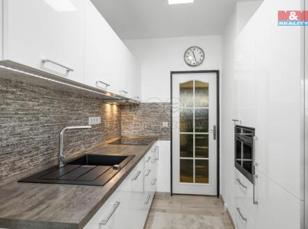 006.jpg | Prodej bytu, 3+1, 74 m²