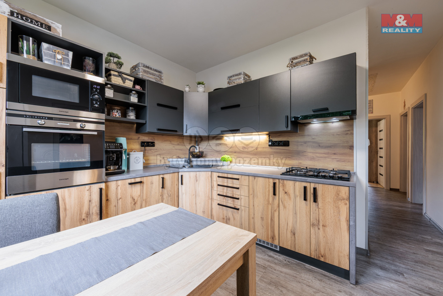 6U1A3643-HDR.jpg