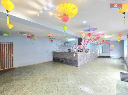 20250601_130915.jpg | Pronájem - restaurace, 426 m²