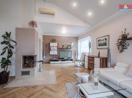 . | Prodej - dům/vila, 300 m²