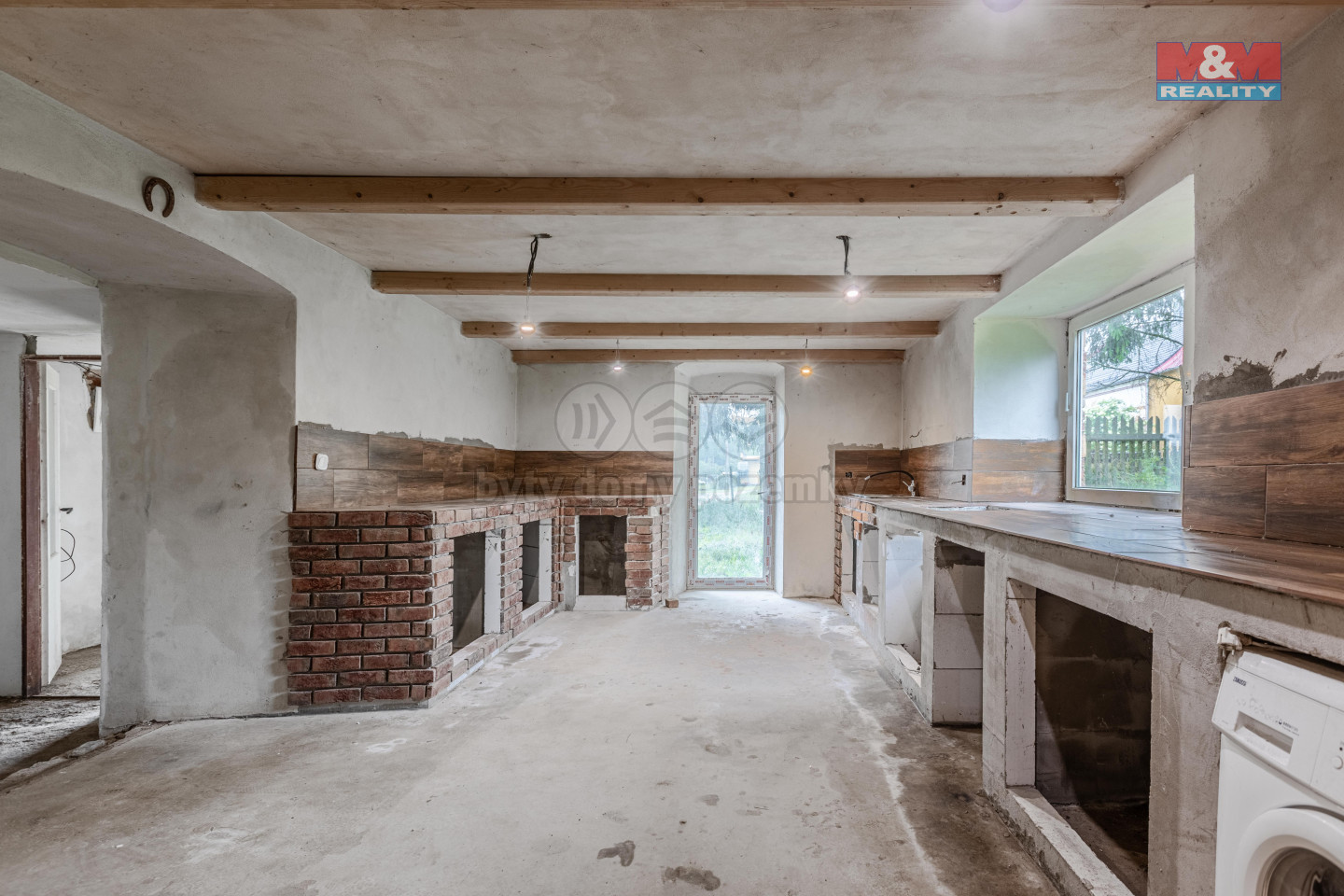 EOSR3997-HDR.jpg