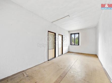 3+1 pokoj 1 | Prodej - dům/vila, 245 m²