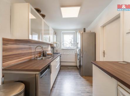 SKR02112-HDR.jpg | Prodej bytu, 3+1, 62 m²