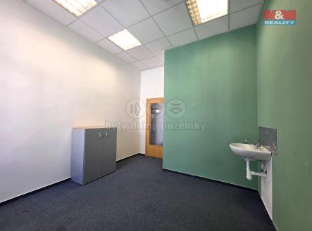 20250509_125646.jpg | Pronájem - kanceláře, 25 m²