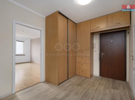 chodba.jpg | Prodej bytu, 3+1, 66 m²
