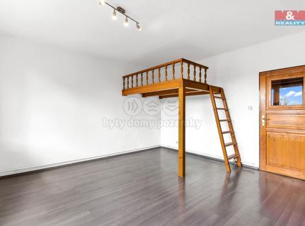 . | Pronájem bytu, 1+kk, 37 m²