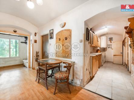 b08fb2cf-7ca6-4494-b06a-aba46ba7df5d.jpg | Prodej - dům/vila, 70 m²