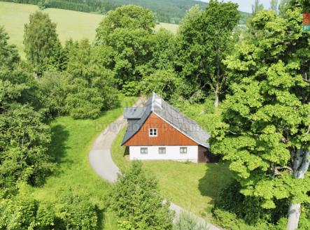 dji_fly_20250610_094750_779_1749541830914_photo_optimized.jpeg | Prodej - dům/vila, 82 m²