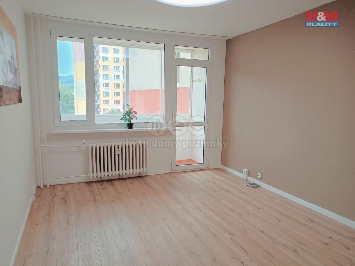 pokoj s lodžií