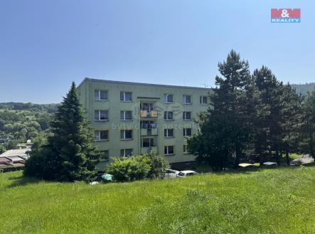 Pohled na dům | Pronájem bytu, 1+1, 34 m²