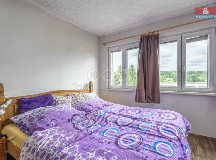 ložnice v přízemí | Prodej - dům/vila, 315 m²