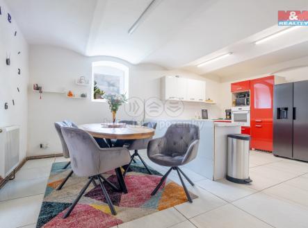 prilezy10.jpg | Prodej - dům/vila, 188 m²