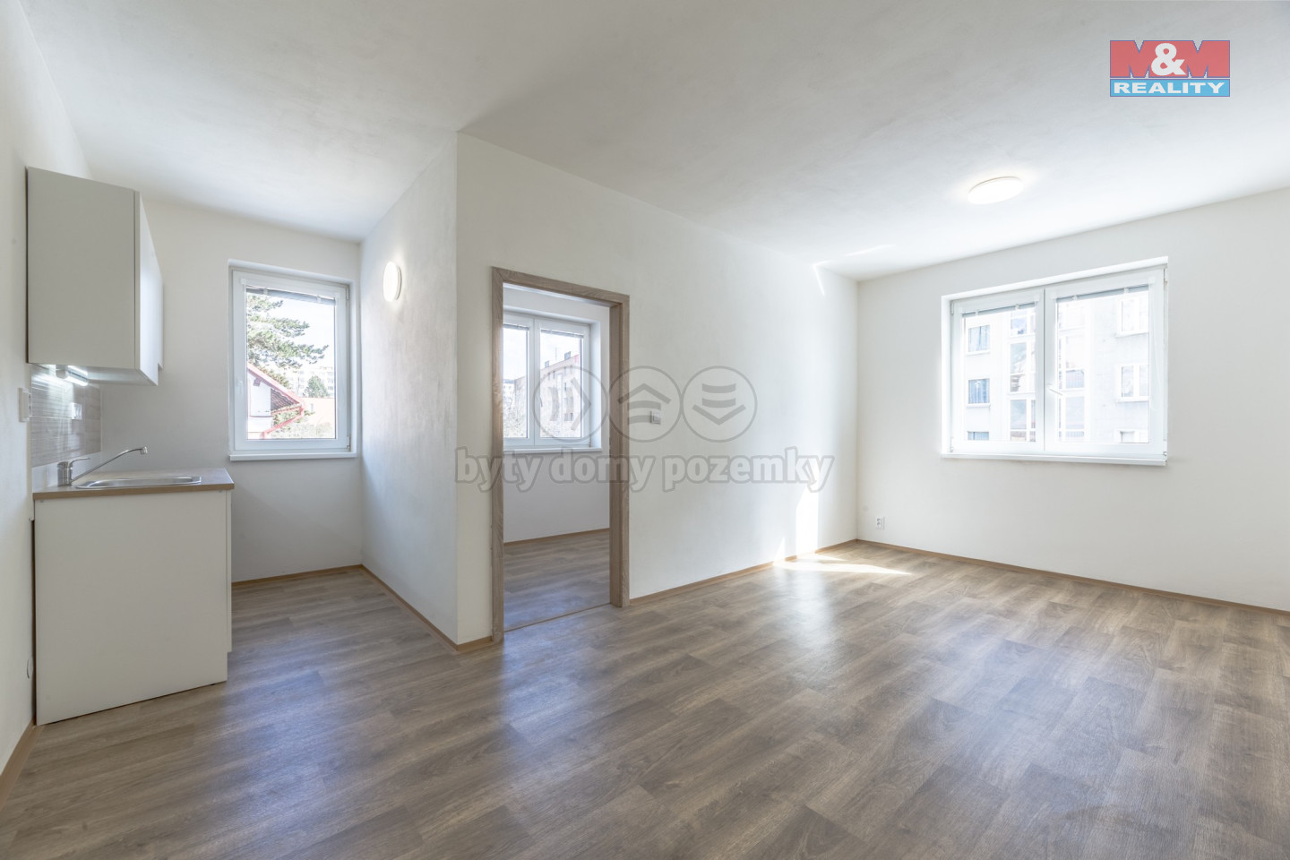 F37B6387-HDR.jpg