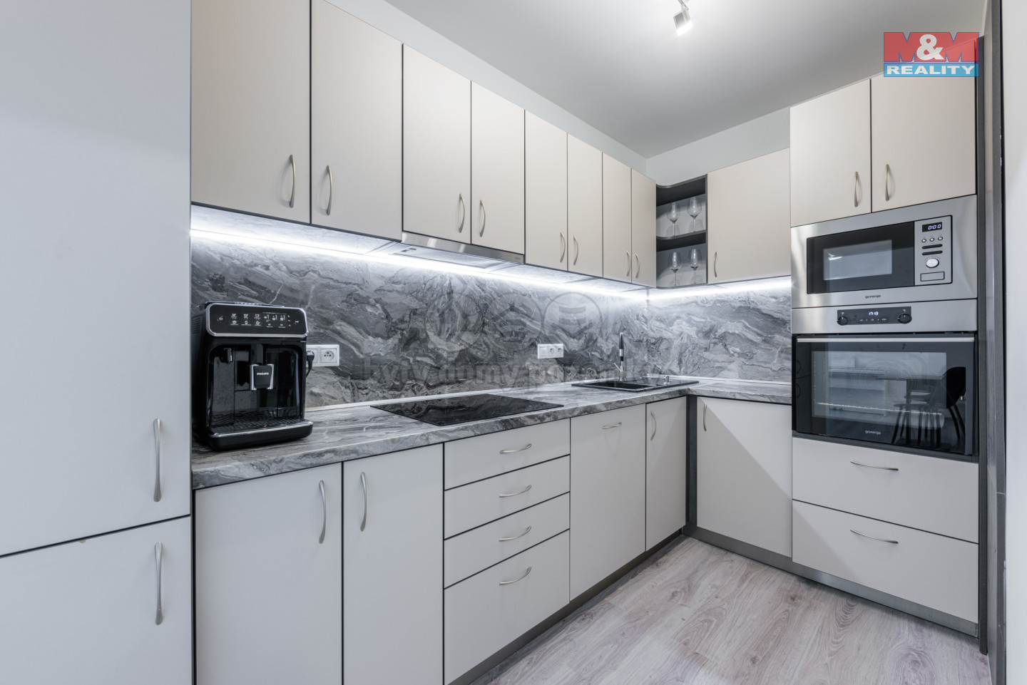 6U1A4543-HDR.jpg