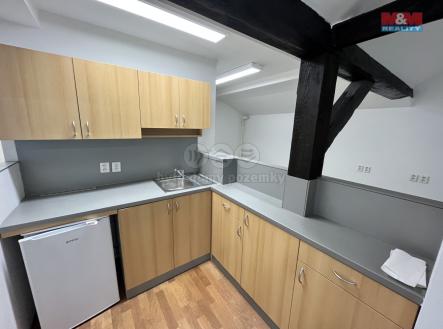 4705BFAD-FEE7-4DE1-8281-4654186E79E6.jpeg | Pronájem - kanceláře, 150 m²
