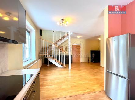 2689AFBA-5730-4D89-8E43-14A6ED754583.jpeg | Prodej - dům/vila, 241 m²