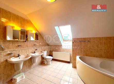 7410C51F-1B80-4944-A72E-ED73A9D0F37A.jpeg | Prodej - dům/vila, 241 m²