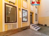 Pronájem - obchodní prostor, 76 m²