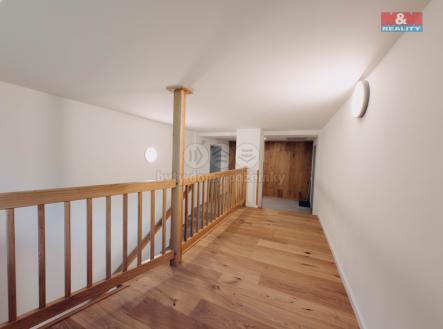 schodiště dům | Prodej bytu, 2+kk, 62 m²