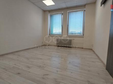 20231005_130110.jpg | Pronájem - kanceláře, 17 m²