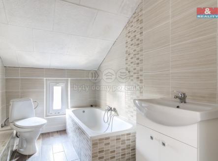e74195b2-53e1-4873-8799-fd58852bb7df.jpg | Pronájem bytu, 2+kk, 42 m²