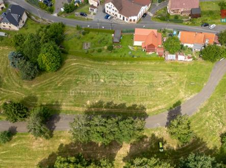 Příjezdová cesta k pozemku | Prodej - pozemek pro bydlení, 1 473 m²