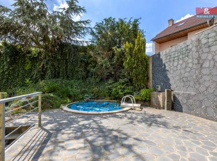 bazén | Prodej - dům/vila, 280 m²