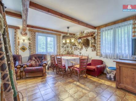 Obývací prostor - jídelna | Prodej - chata/rekreační objekt, 122 m²