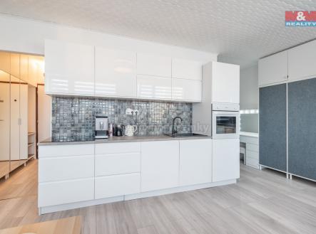 c3dd2bb6-717c-4c4e-98be-a4f0a4e1aa23.jpg | Pronájem bytu, 1+kk, 33 m²