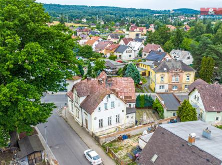 pohled na dům  | Prodej - dům/vila, 250 m²