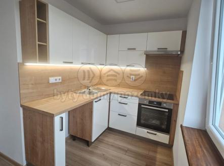 22bf49b8-1017-4abd-bd1d-00bba9d7d6c3.jpg | Pronájem bytu, 1+1, 38 m²