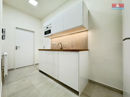 . | Pronájem - kanceláře, 93 m²