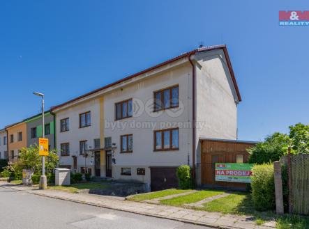 Pohled z ulice | Prodej - dům/vila, 126 m²