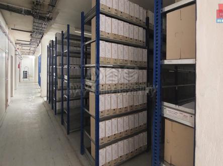 a50b0fa7-0ae9-46b2-9aa8-afbf6c0308bd.jpg | Pronájem - obchodní prostor, 450 m²