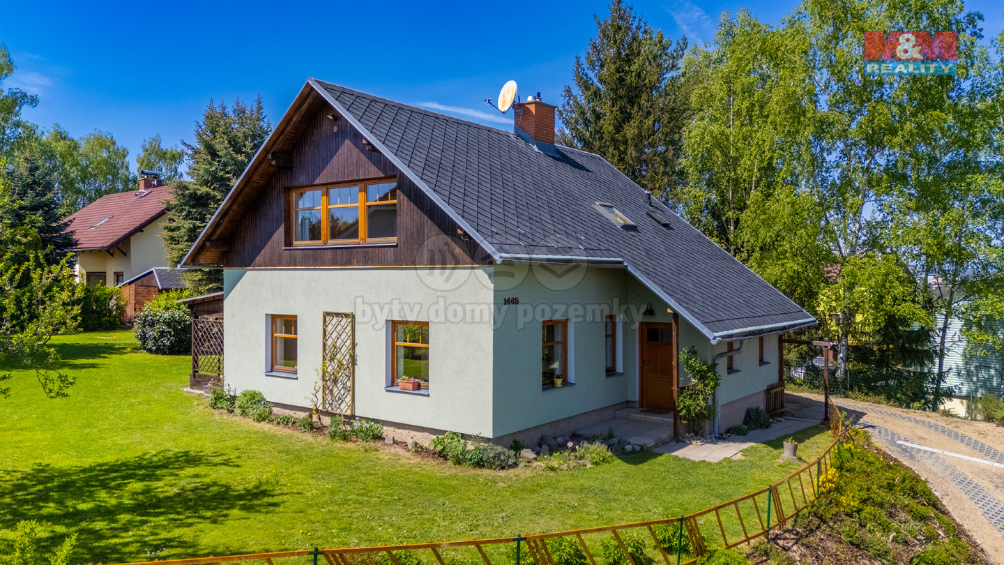 Dům