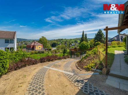 Příjezdová cesta | Prodej - dům/vila, 136 m²