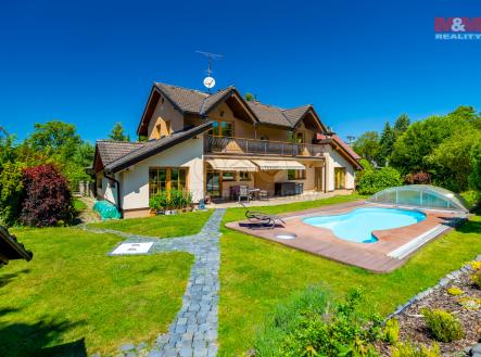 Pohled na dům | Prodej - dům/vila, 181 m²