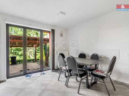 Obytné prostory bytu v prvním podlaží | Prodej - dům/vila, 360 m²
