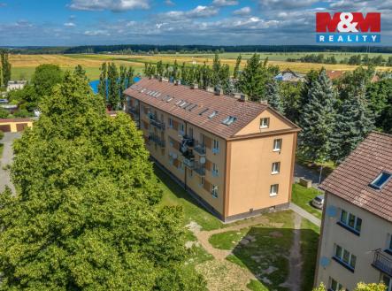 Pohled na dům | Prodej bytu, 2+1, 56 m²