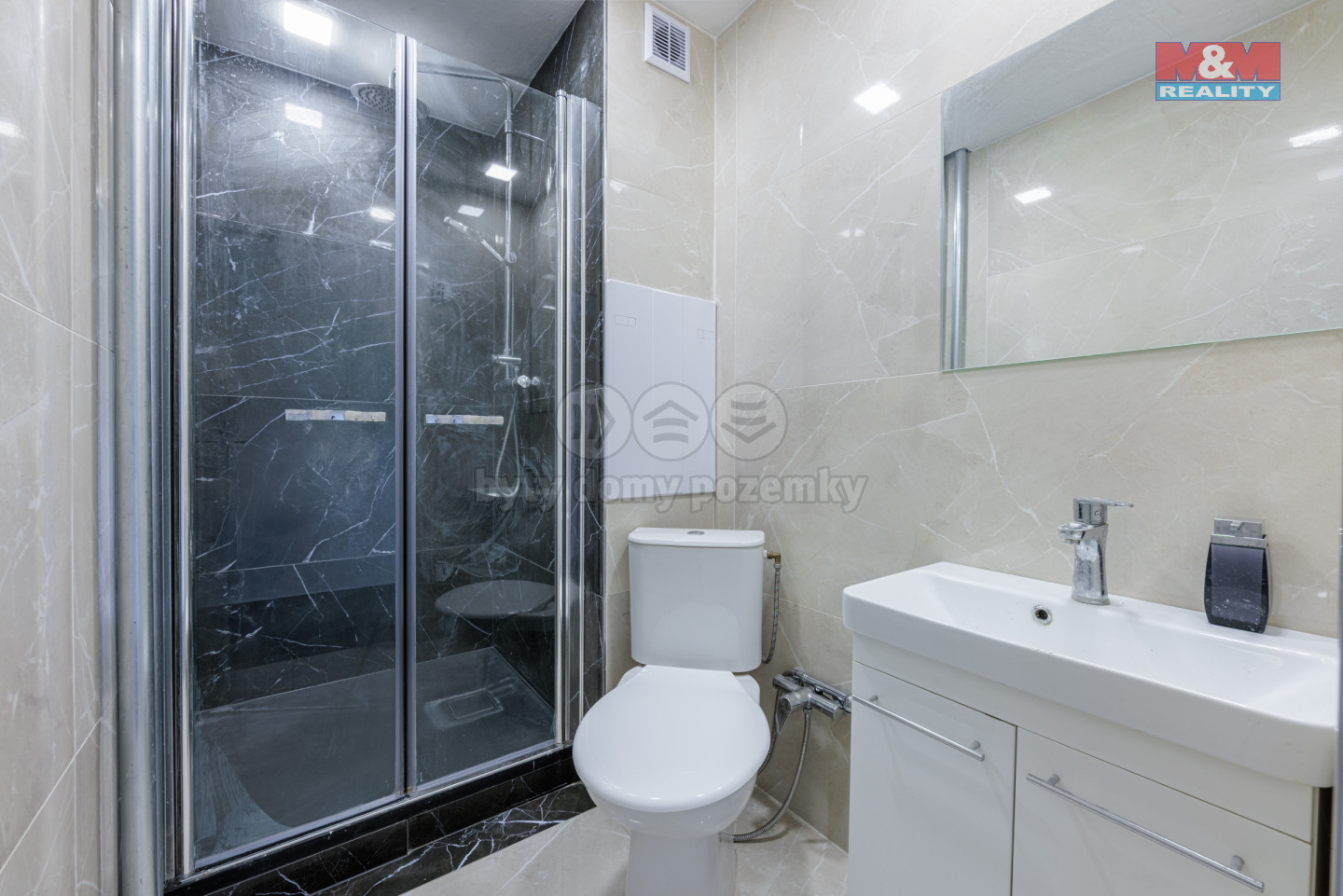 6U1A8486-HDR.jpg