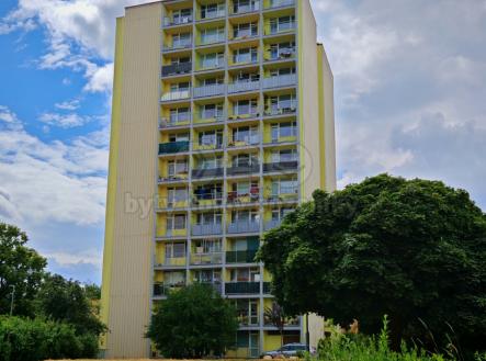 . | Pronájem bytu, 1+kk, 27 m²