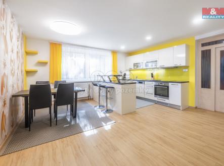 f2.jpg | Prodej bytu, 5+1, 150 m²