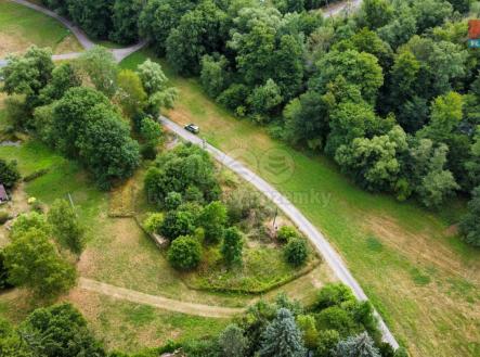 dji_fly_20250715_105322_601_1752570394600_photo_optimized.jpg | Prodej - pozemek pro komerční výstavbu, 1 325 m²