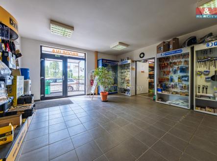 prodejna | Prodej - obchodní prostor, 635 m²