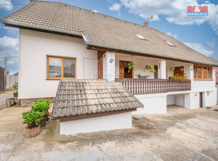RODINNY DUM CHAROVICE-17.jpeg | Prodej - dům/vila, 213 m²
