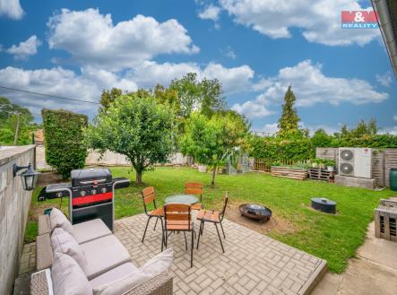RODINNY DUM CHAROVICE-5.jpeg | Prodej - dům/vila, 213 m²