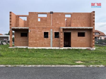 dům | Prodej - dům/vila, 130 m²